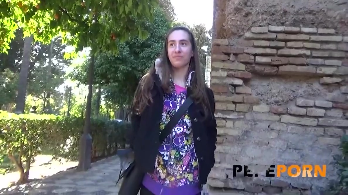 Carolina Lorcas First Casting: Shes 18 And Virgin! O.o