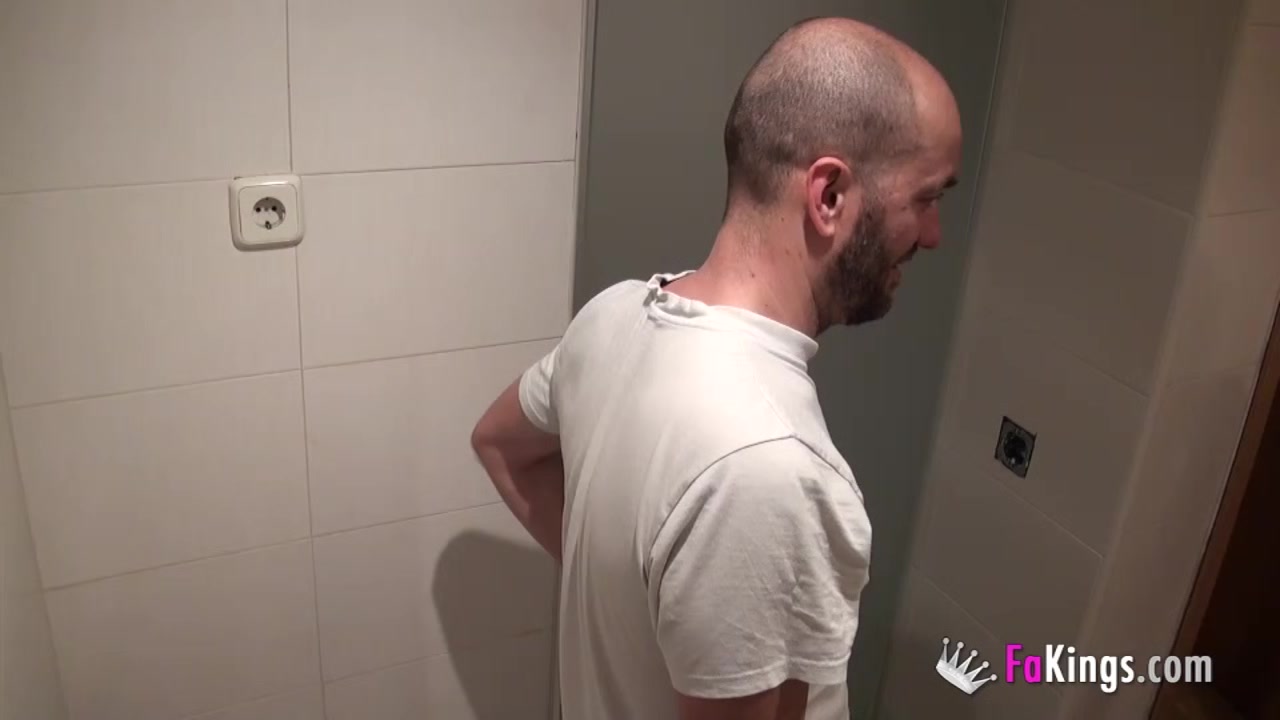 She gets him horny while he does some fixing