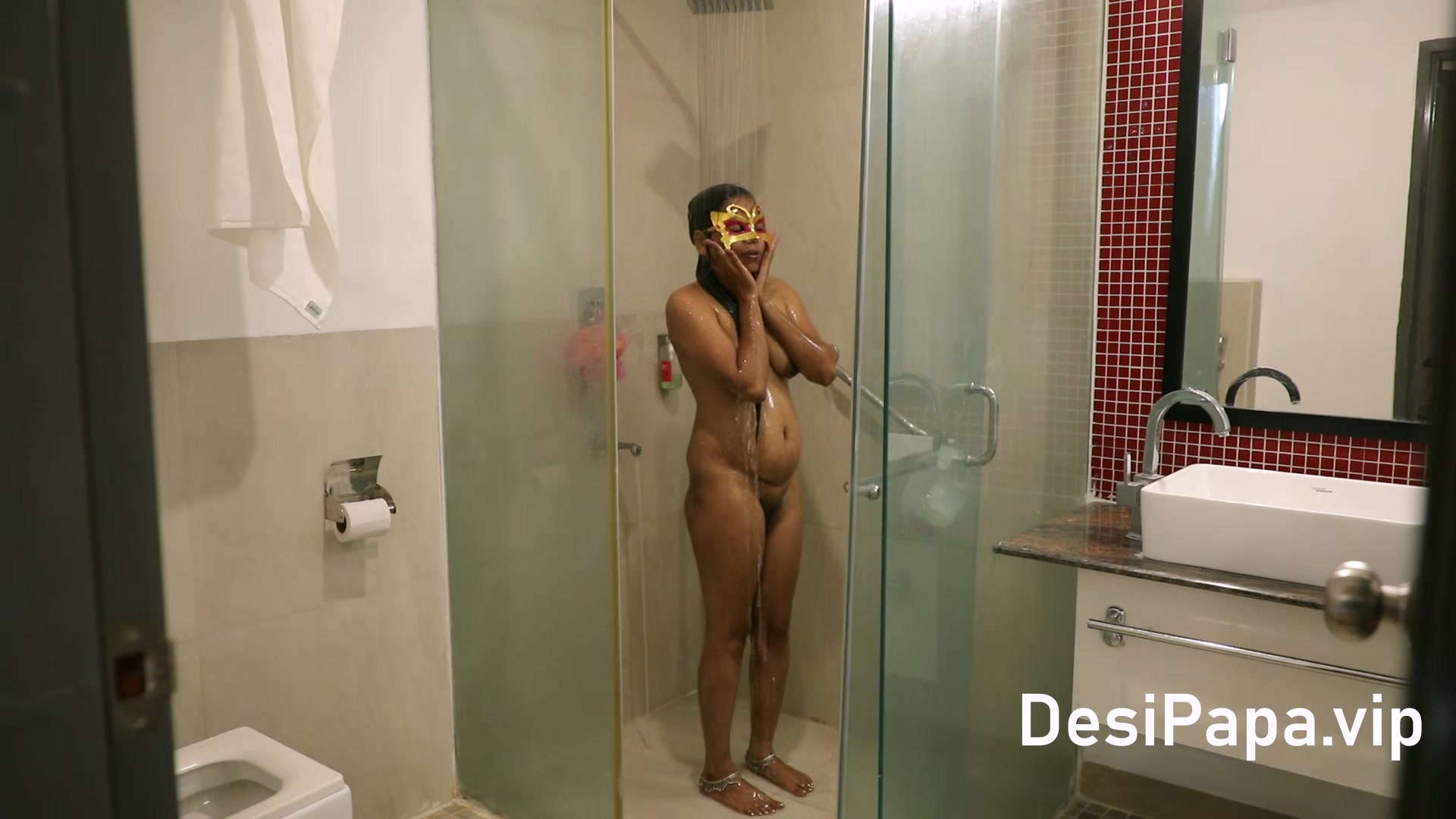 Sexy Next Door Desi Bhabhi Filmed Taking Shower