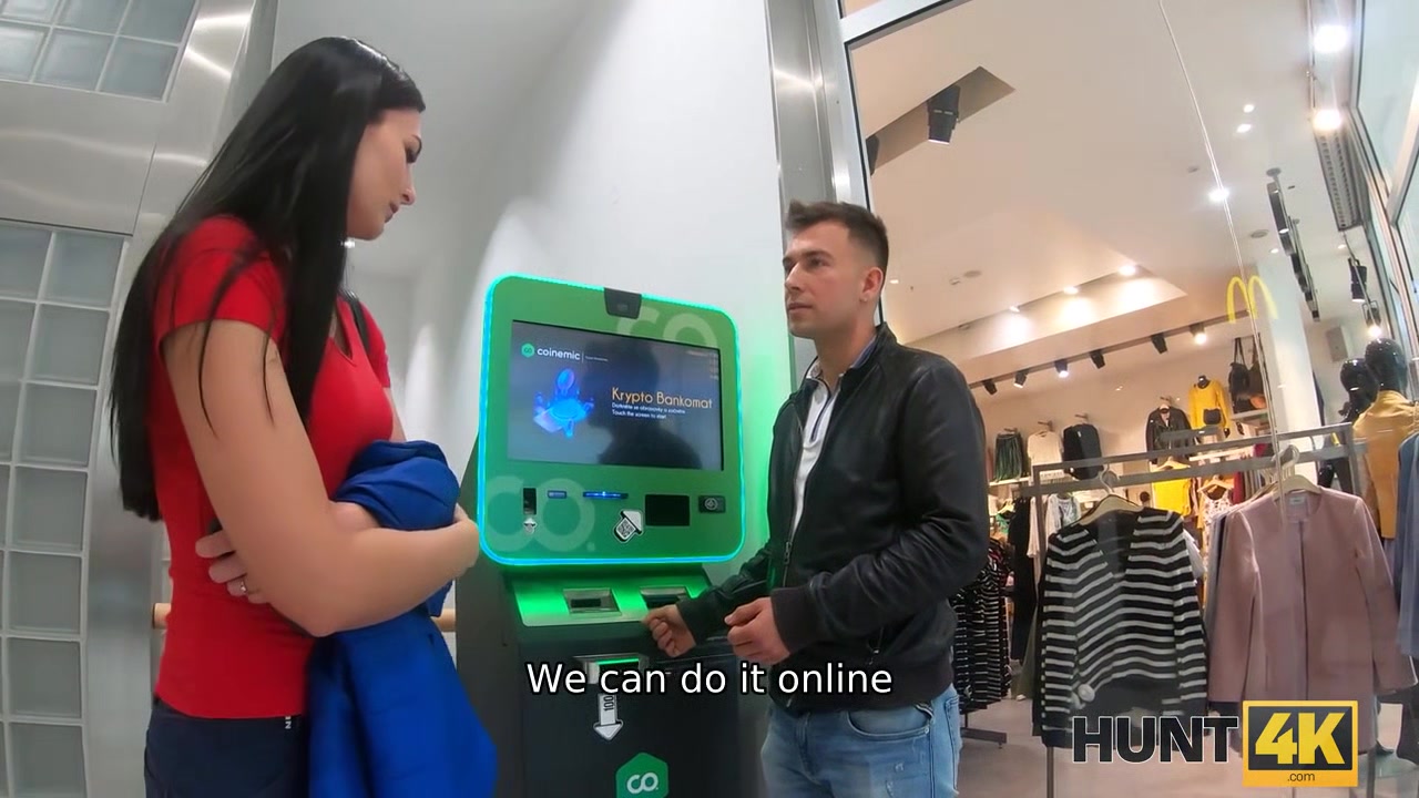 HUNT4K. Chick cant get her transaction so why she should fuck
