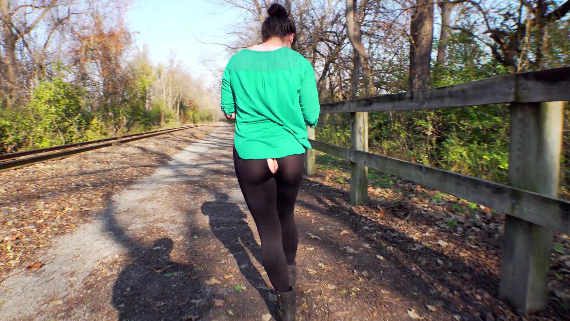 Oblivious Milf In Ripped Leggings - Sammi Starfish