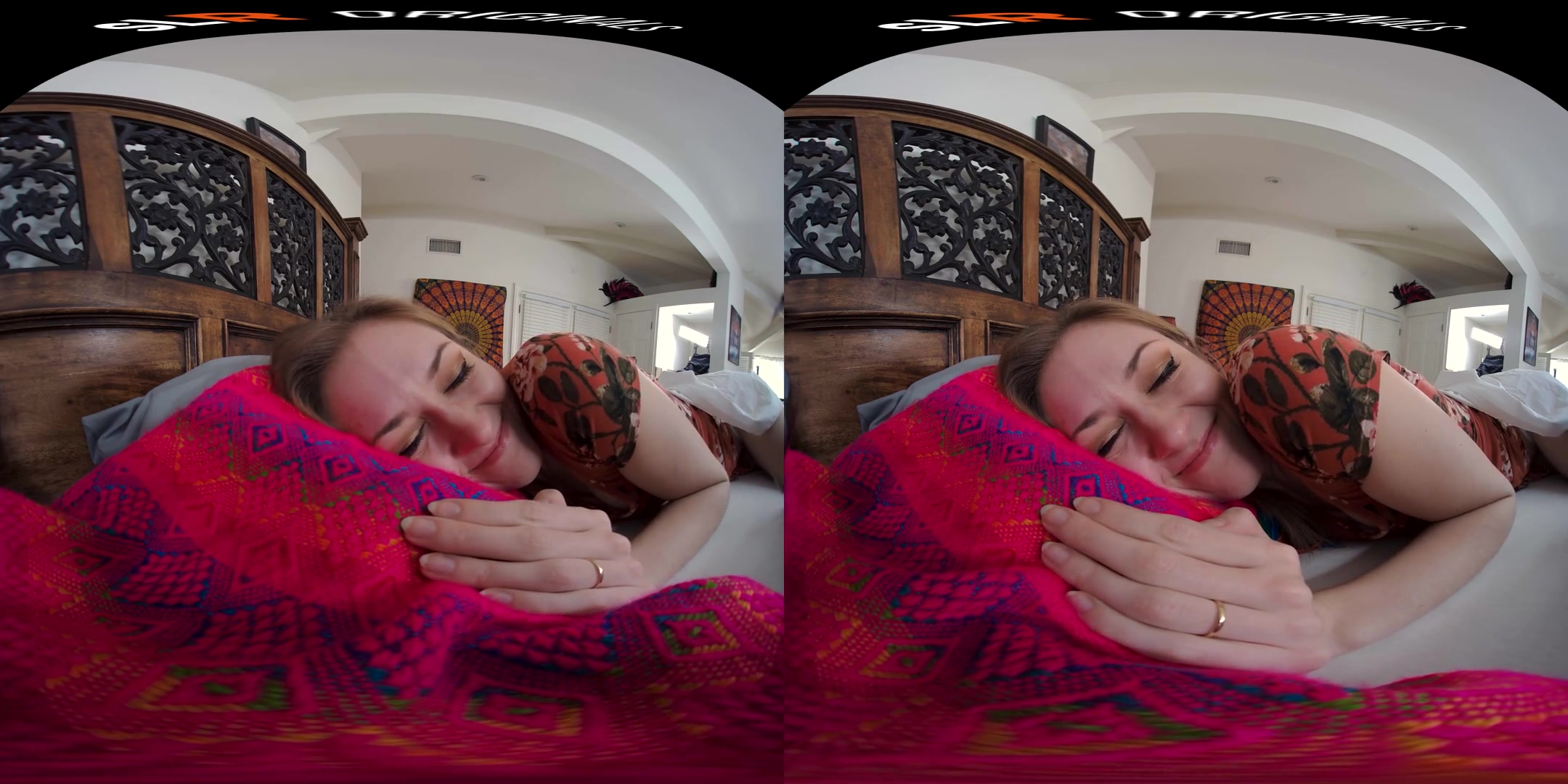 In Bed with Lindsey Love - SexLikeReal