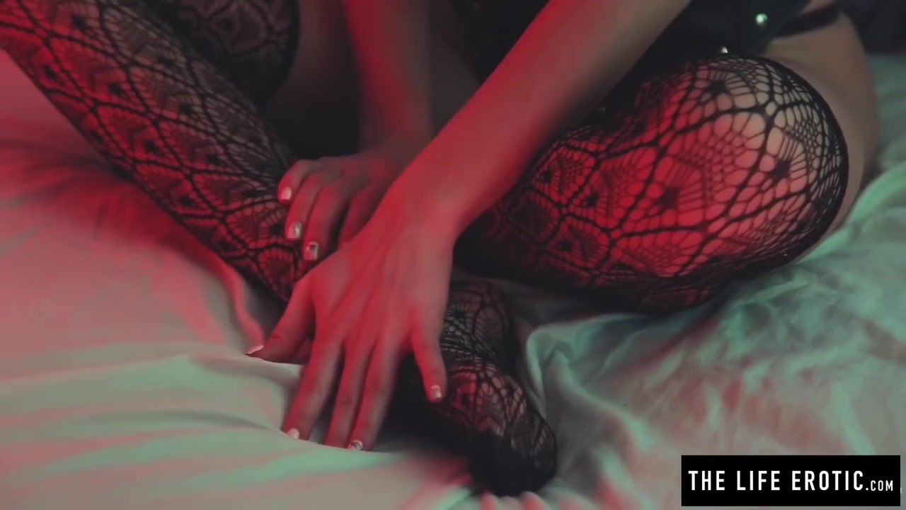 Shaved Redhead In Leather Masturbating To Big