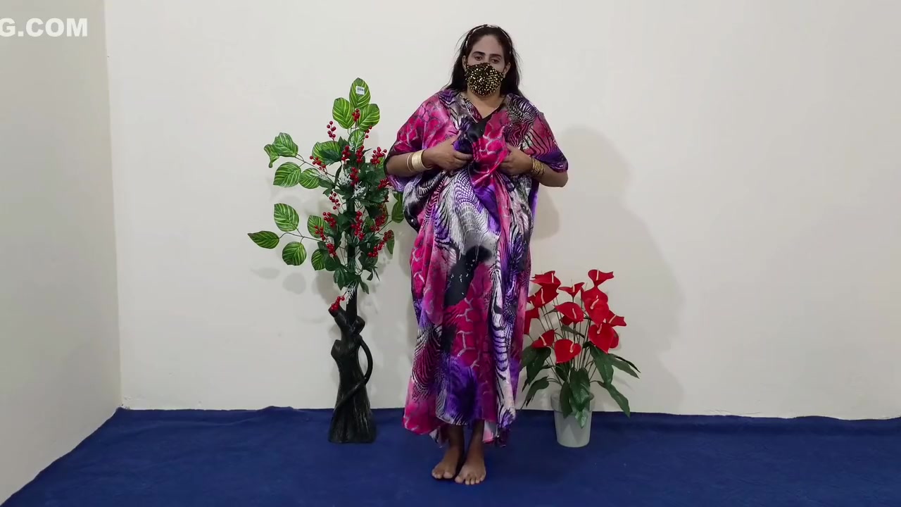 Beautiful Hindi Muslim Curvy Milf With Big Boobs Riding Of Dildo