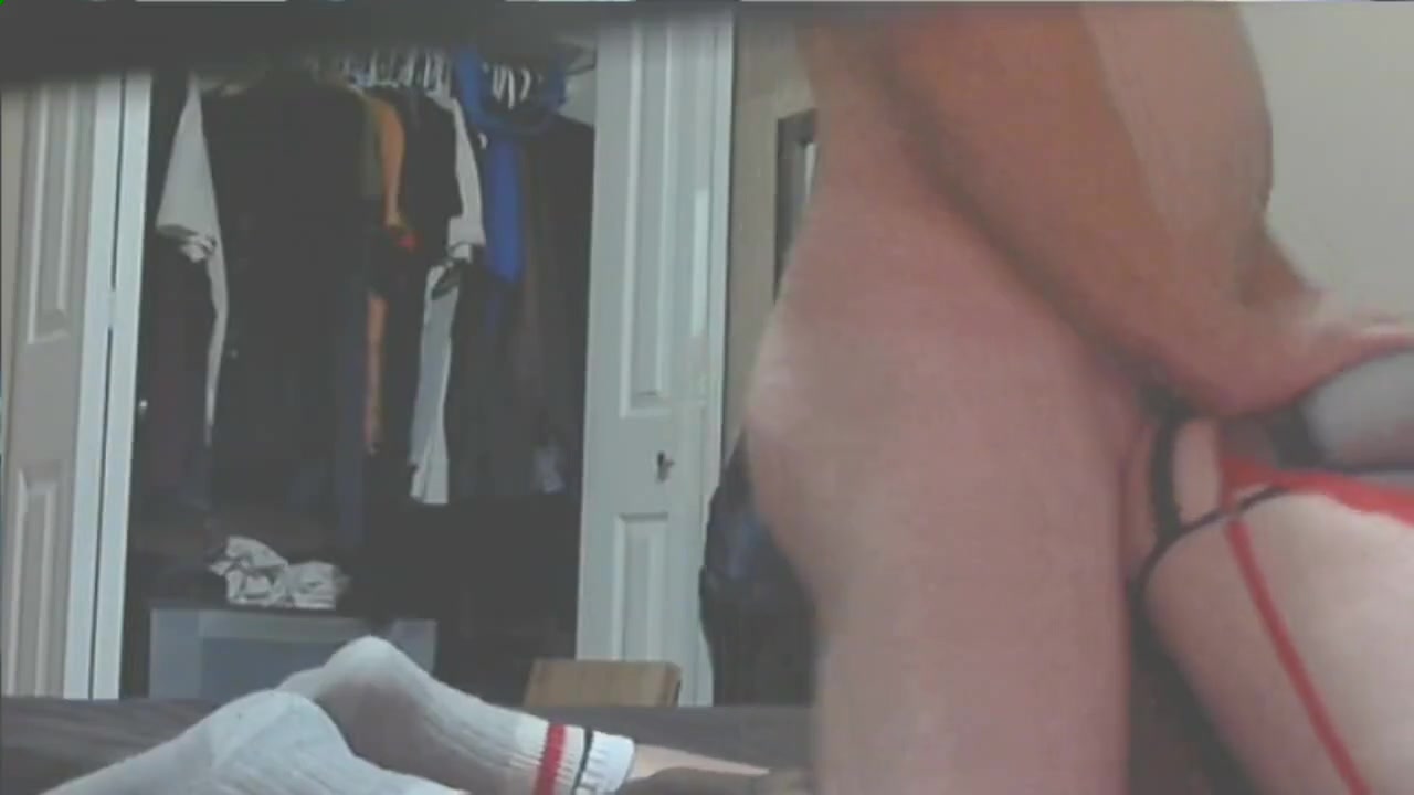 daddys beer can thick cock fills my mouth and stretches my pussy ;)