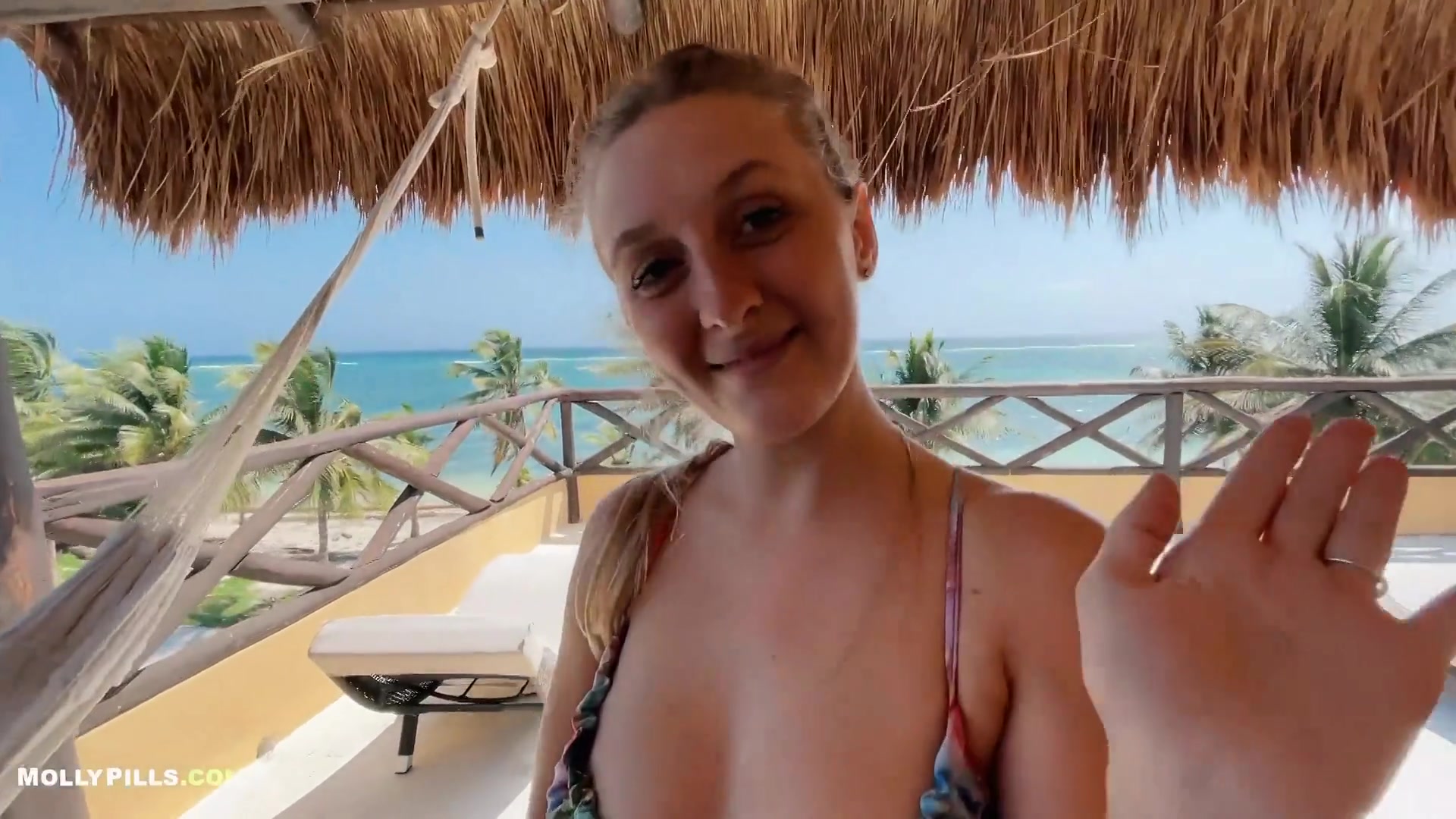 Quickie In Paradise - Sex Movies Featuring Molly Pills