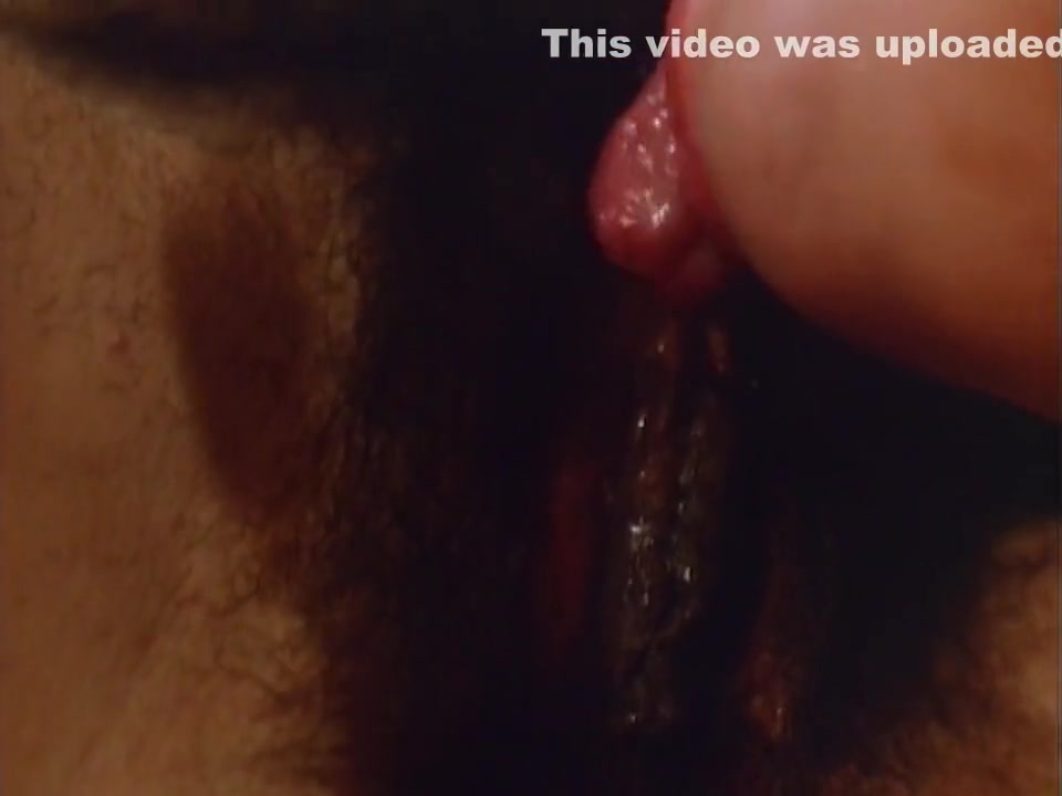 Girls Eating Wet Pussies