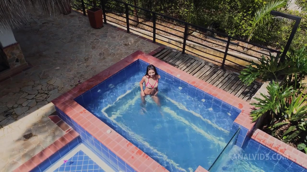 fucked on a sunny day sexy teen 18+ Katherin moore gang bang dap in the pool - AnalVids