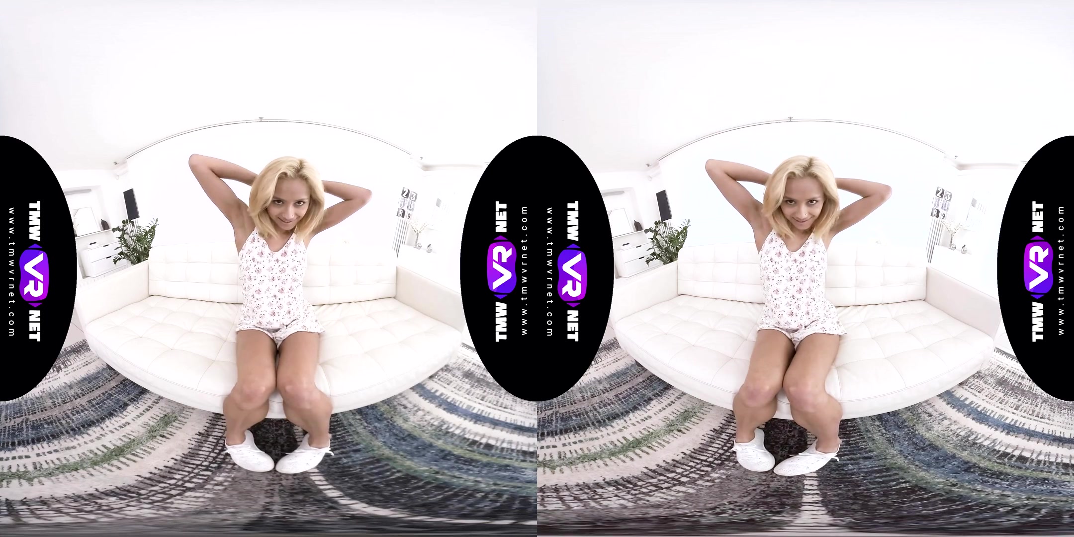 Veronica Leal in Cheerful Blonde Teaches the Perfect Masturbation - TmwVRNet