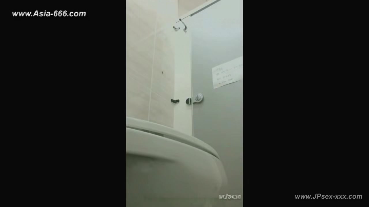 peeping korean girls go to toilet.3