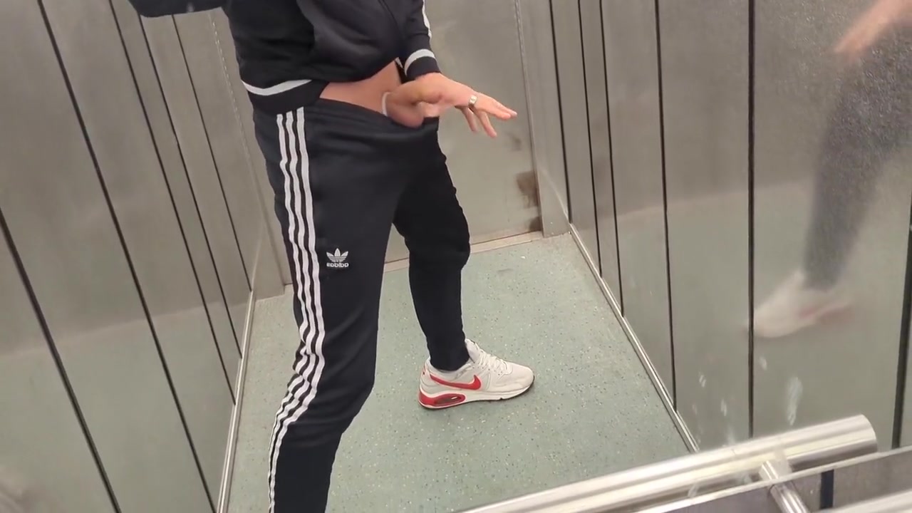Risky Jerk Off In A Public Elevator