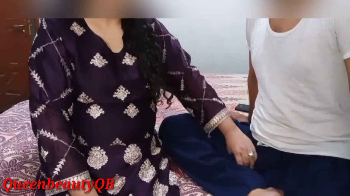 Stepsister Ne Bola Apne Bhayia Se Bhayia Mer Boyfriend Se Kush Nahi Hota Ab Muja Kon Choda Ga. Hindi English Title