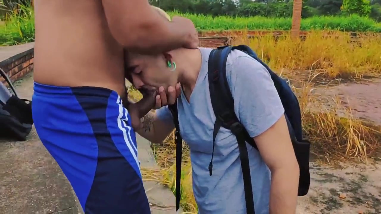 Perseu Teu Semi Deus And Socyal Sem Camisa In Encontrei O Moleque Fumando No Mato Dei O Pra Ele. 12 Min