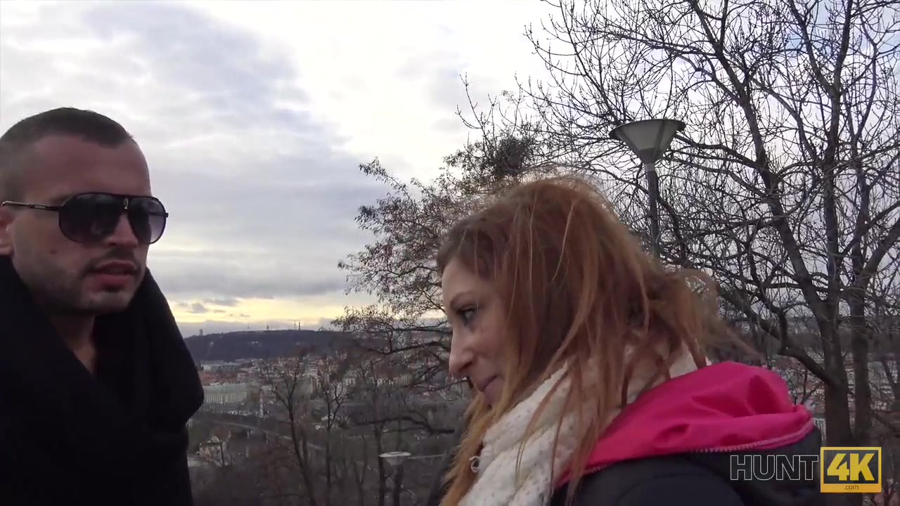 HUNT4K. I hunted a smoking hot chick next to her bf