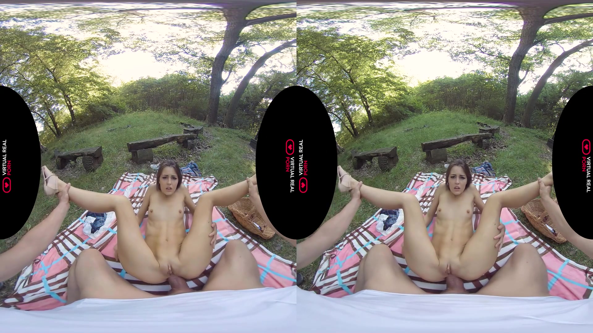 Au Naturel - VirtualRealPorn