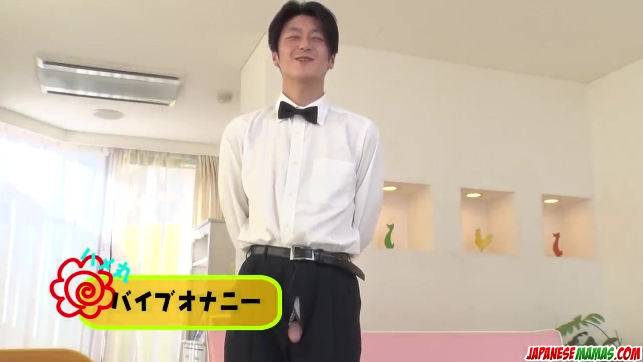 Maki Koizumi shows off impress - More at Japanesemamas.com