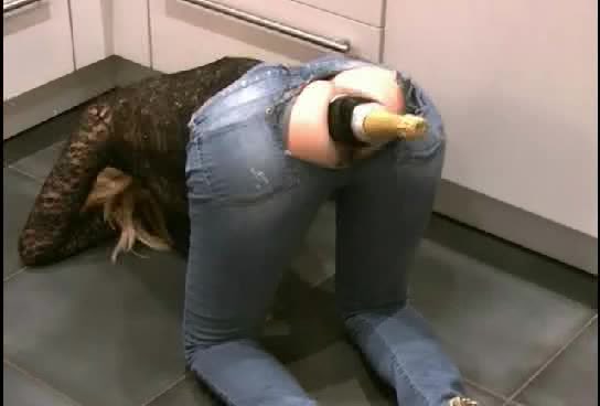 Kinky porn video with sexy lady fucked in the globes