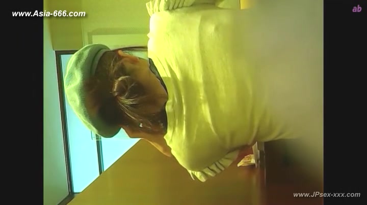 peeping Korean restaurant toilet.34