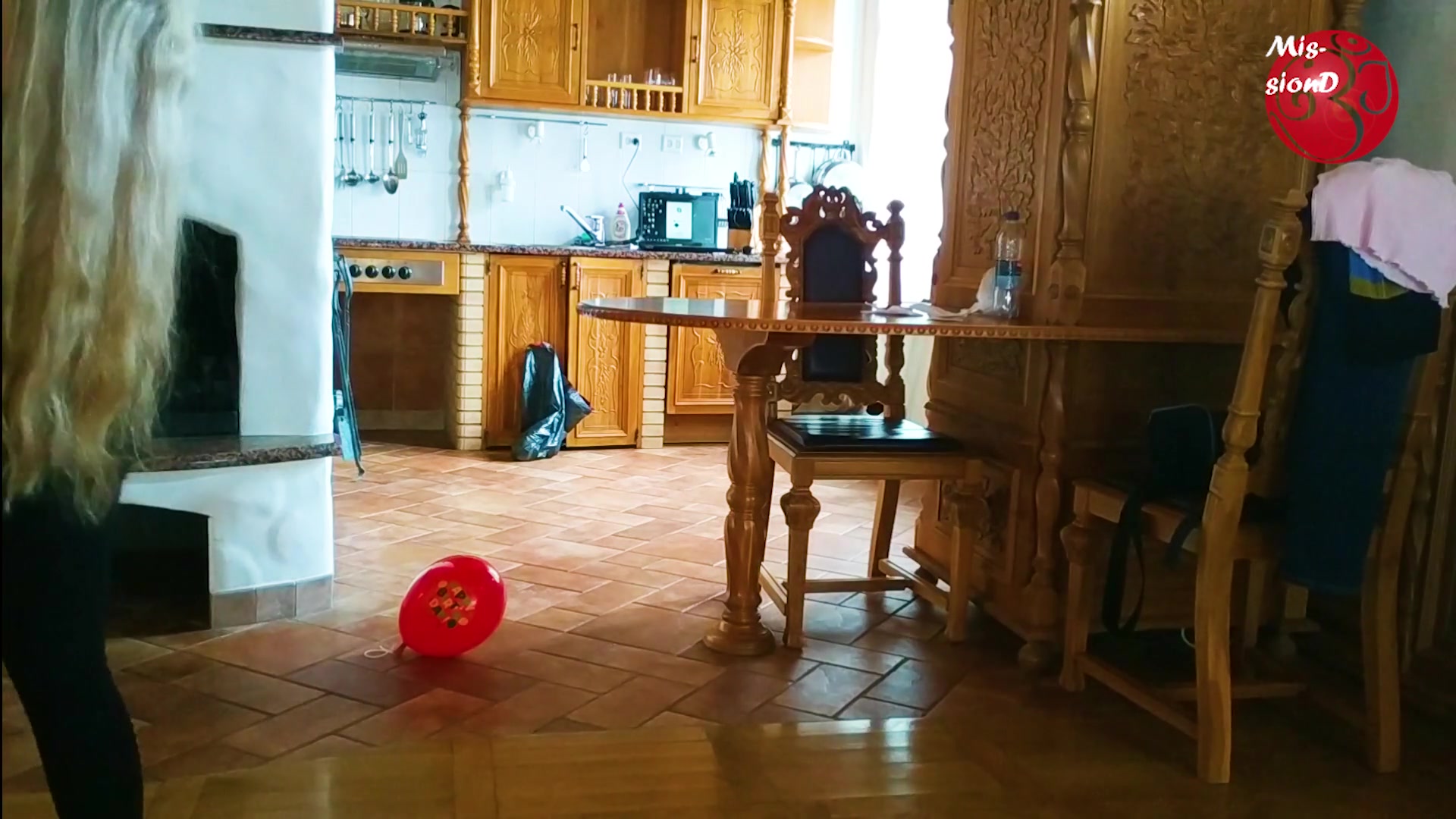 Blonde With Balloons - Sex Movies Featuring Findom Goaldigger