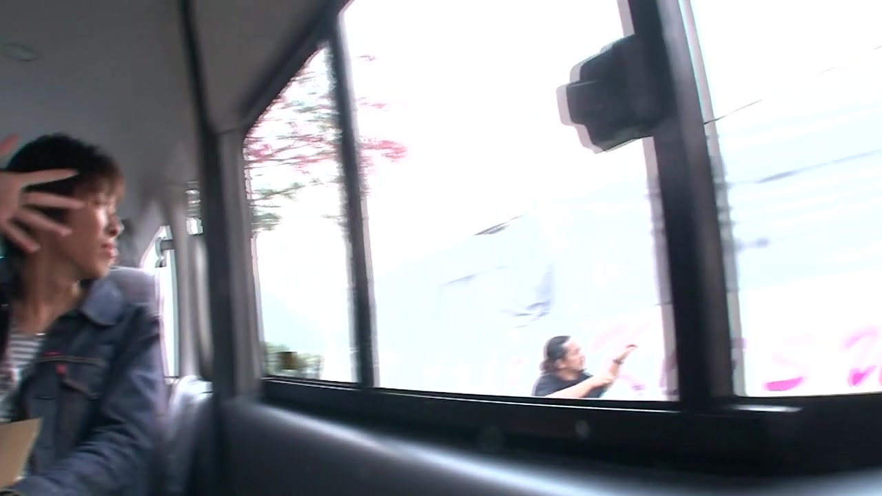 Eri, Uta And Nanami Surprise Some Fans - TeensOfTokyo