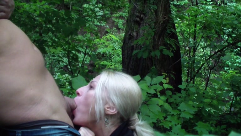 Honey discharged on intimate sex movie scene pissing and engulfing penis