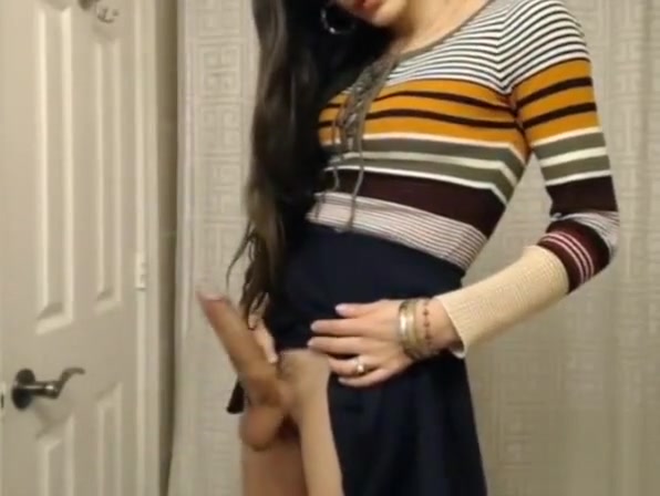 Shegirl jerking hairy big cock Online