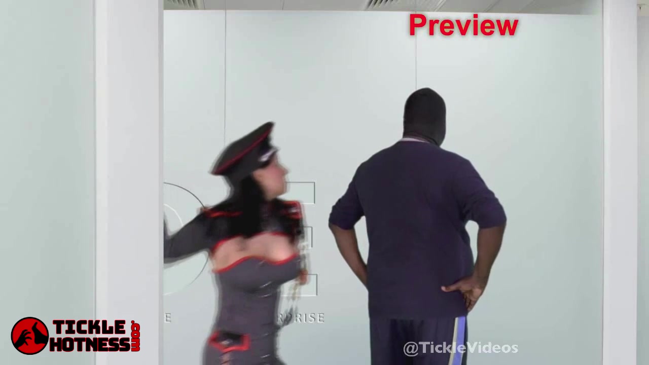 5 Fingers Of Tickle Horror - Ticklevideos