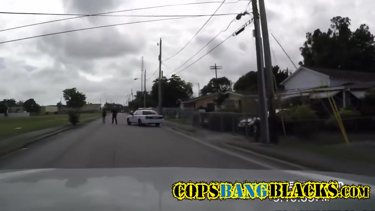 Mature Police Woman With Big Tits Catch A Black Guy Red