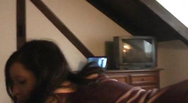 Amateur goth chick does oral and lapdances