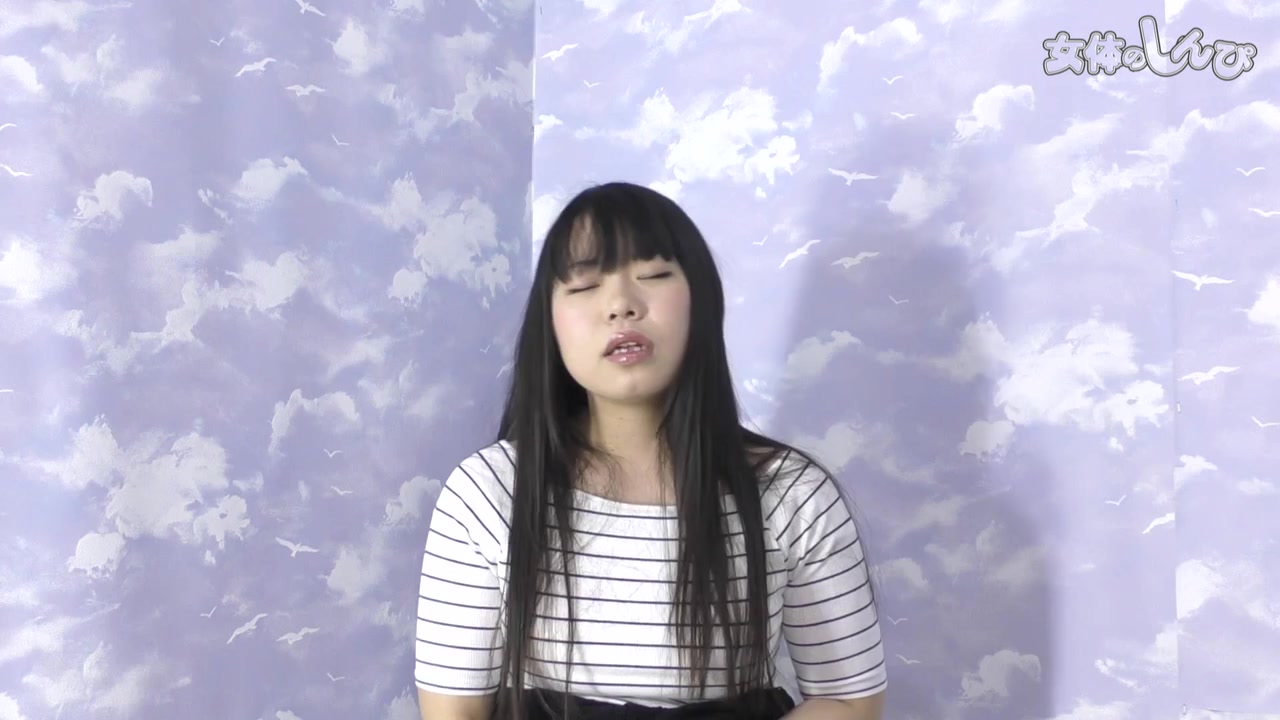 It is wearing pantyhose - Fetish Japanese Video