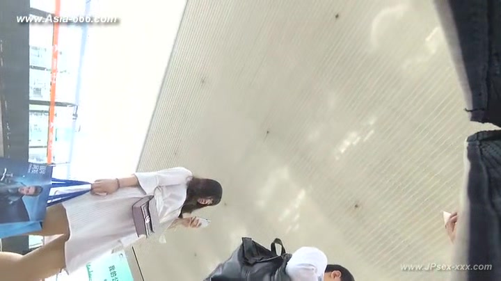peeping chinese amateur upskirt.28