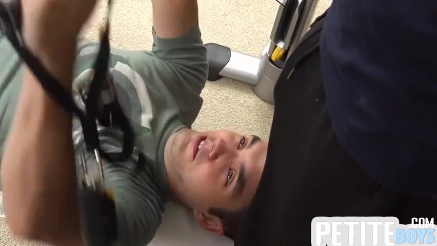 Gym Nympho Gay Loves Fucking Petite Stud In Anal Hole