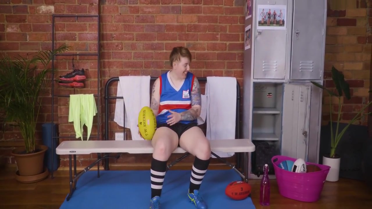 Footy Fever With Ginger Snaps