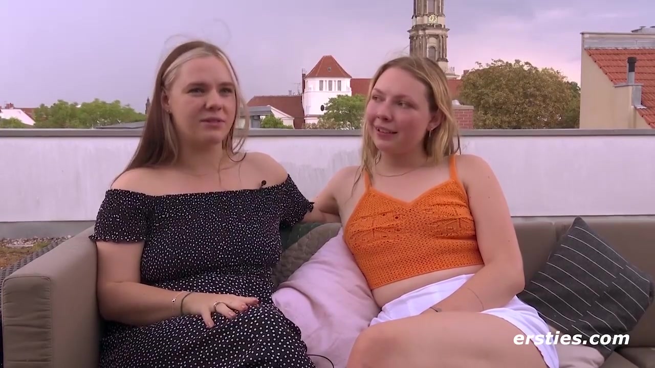 Schone Aussicht Mit Nelio Und Anya An Einem Heib