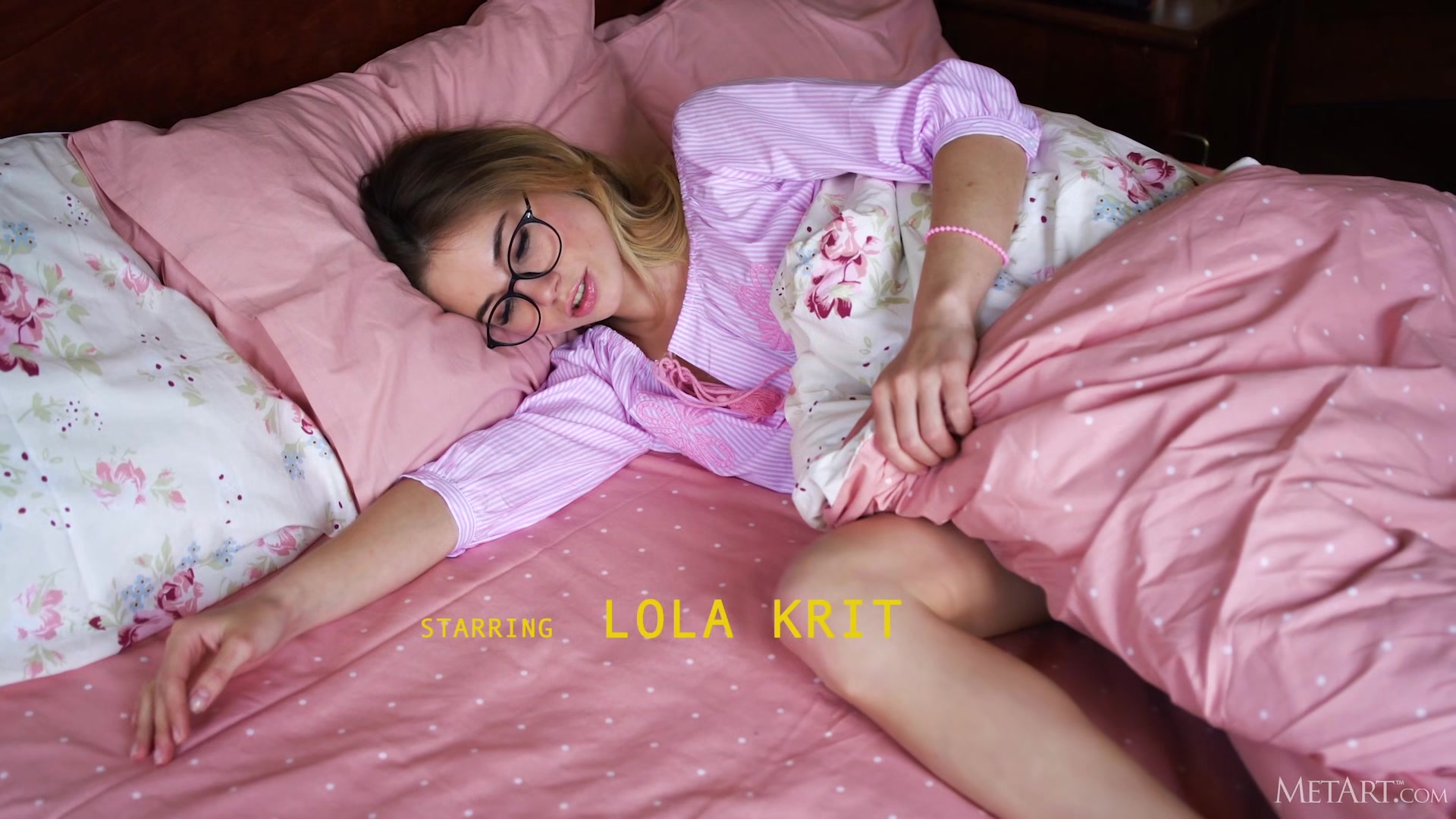on Vacation - Lola Krit - Met-Art