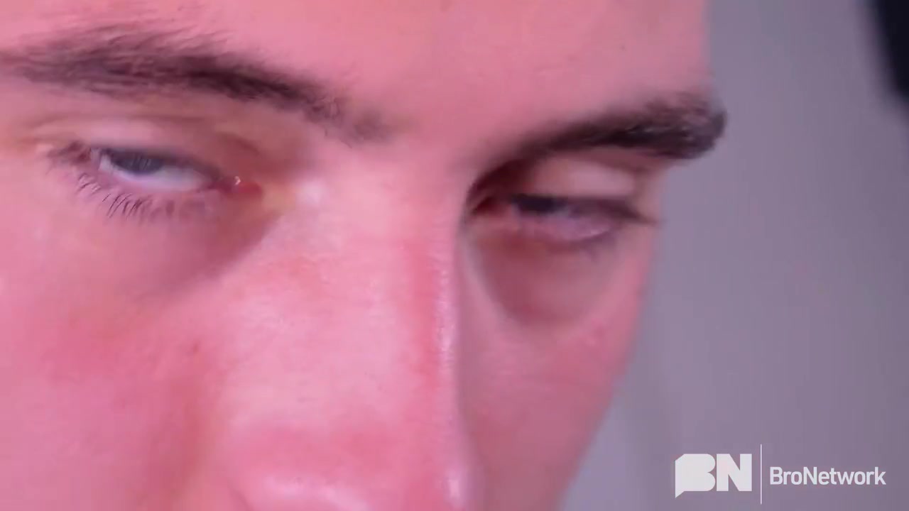 Hotafmen: Blue-eyed Hunk Faps His Big Cock
