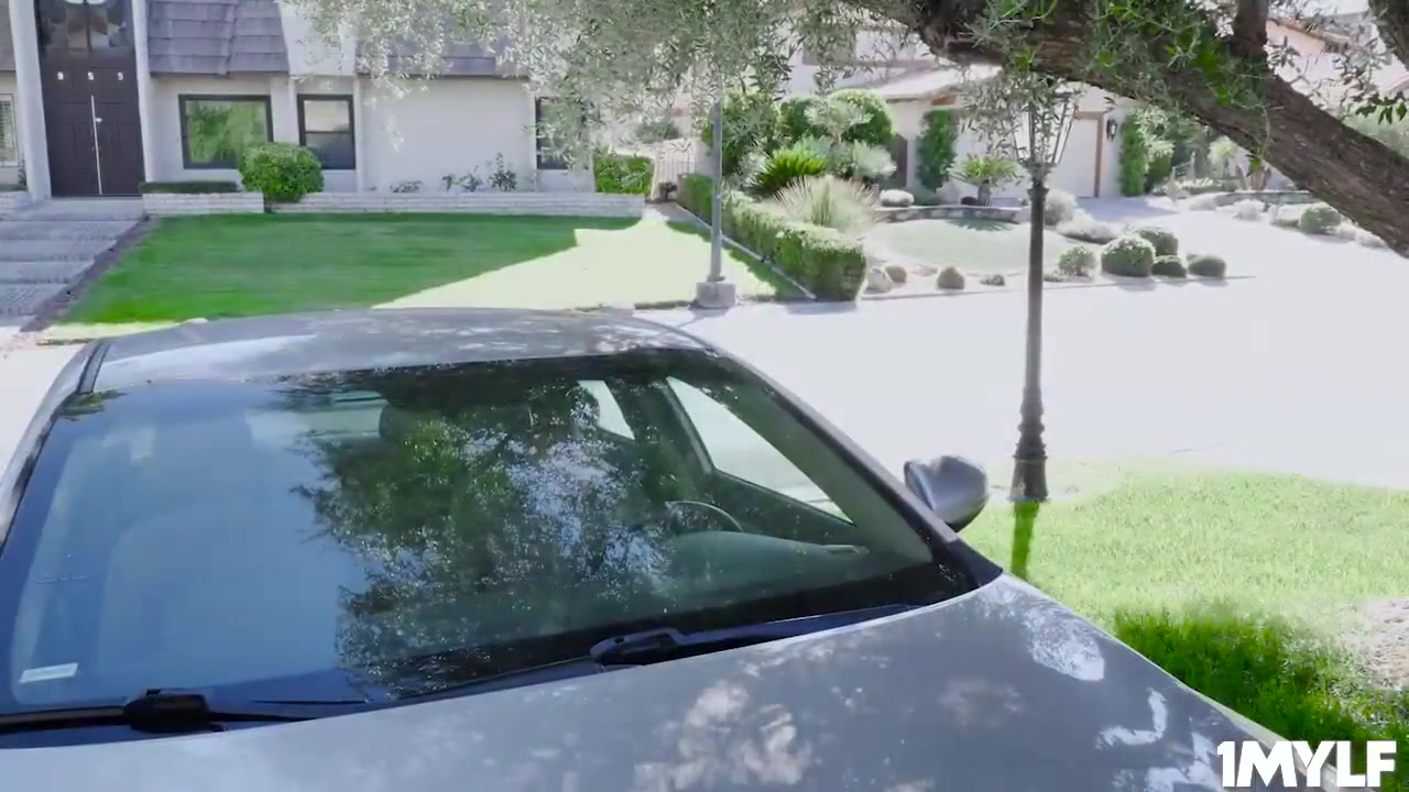 Lucky Stepson Having A Taste Of His Hot Stepmoms Pussy