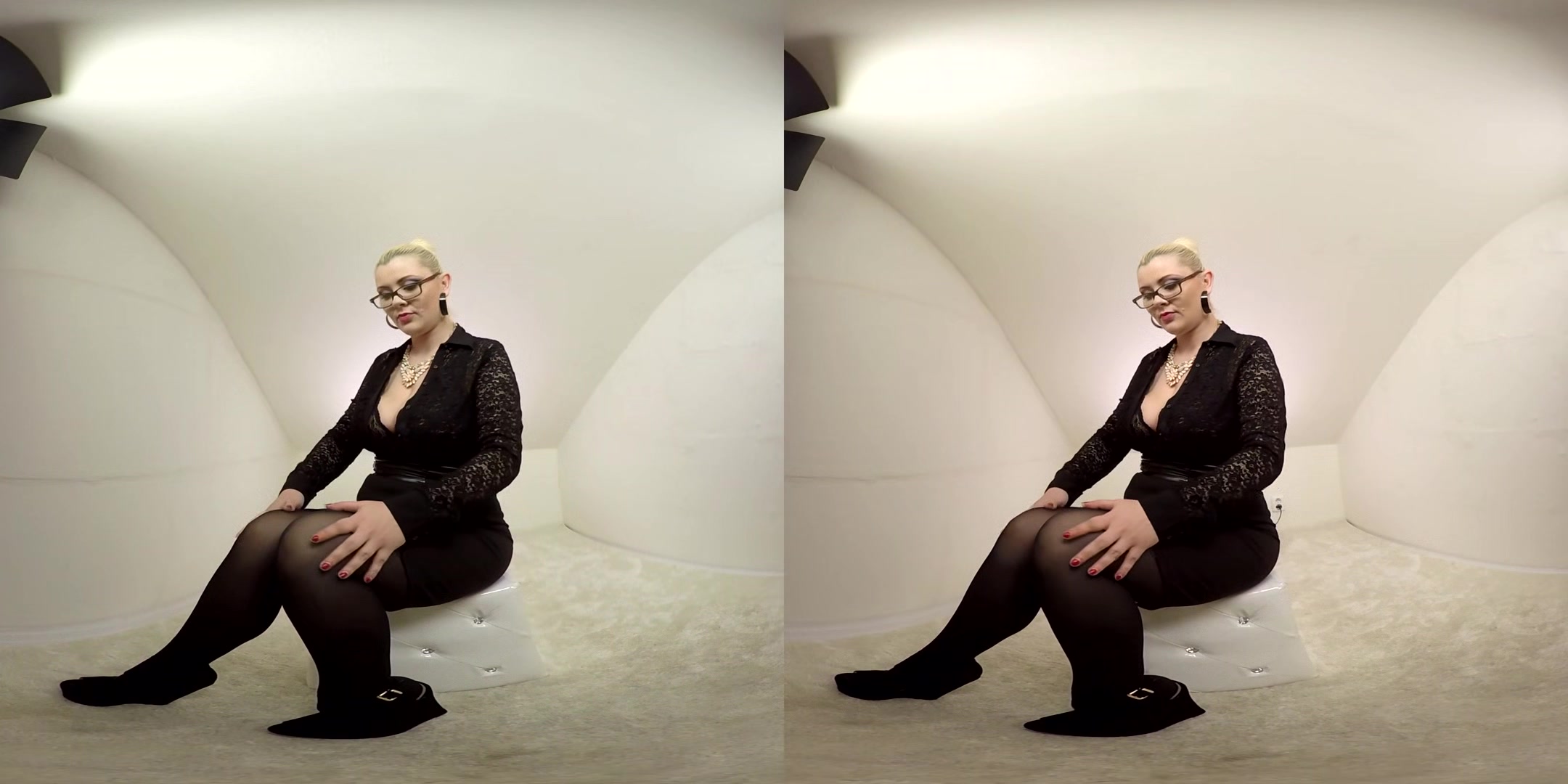 Alexa Bold Plays - Shaved Big Tits Toying - Sexlikereal