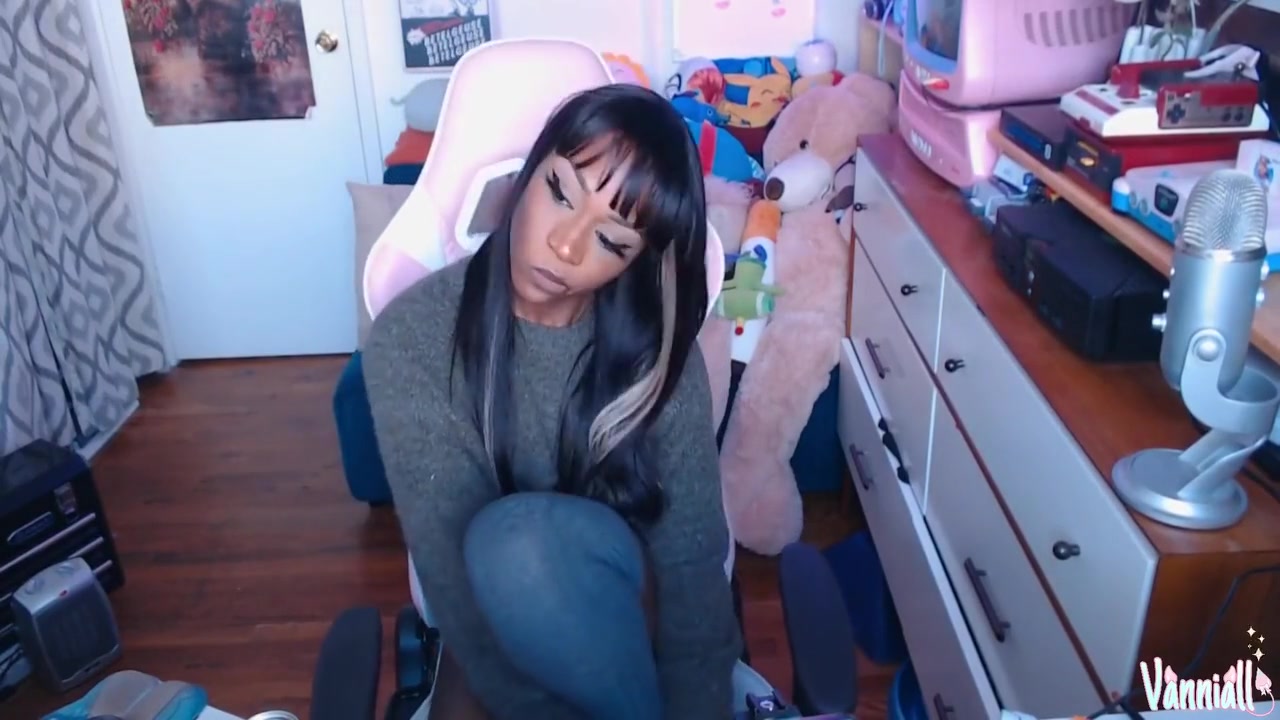 Gooning My Huge Tgirl Dick To Cum On My Face - Vanniall Edging Her Bbc To A Thick Self-facial - Full Camshow