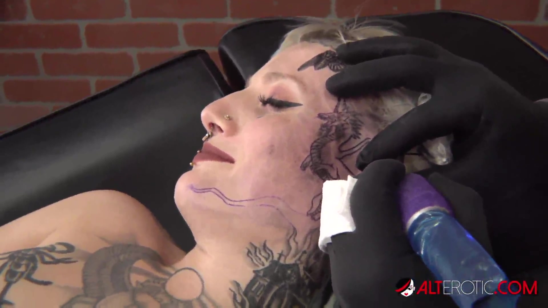 River Dawn Ink Gets 5 Face Tattoos and Fucks a Big Hard Cock