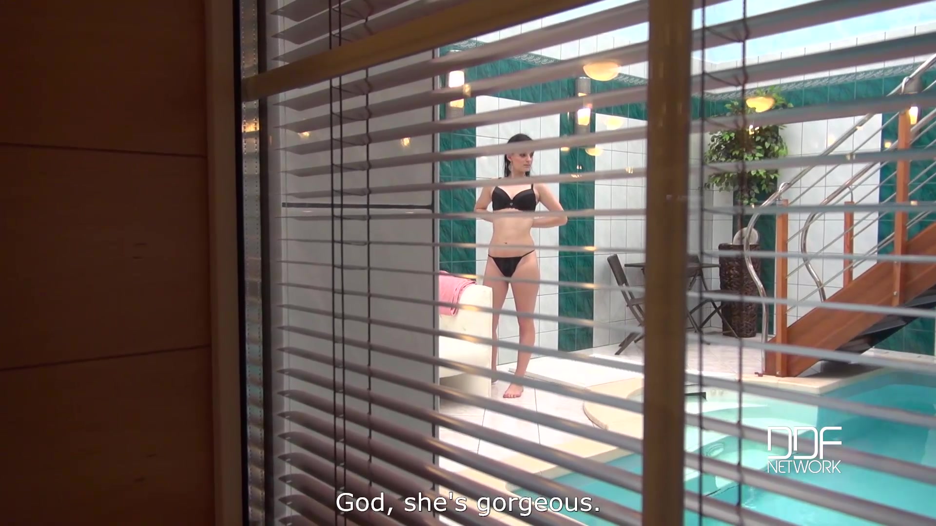 Lascivious Looks - A Cock Sucking Hottie At The Swimming Pool - PornWorld