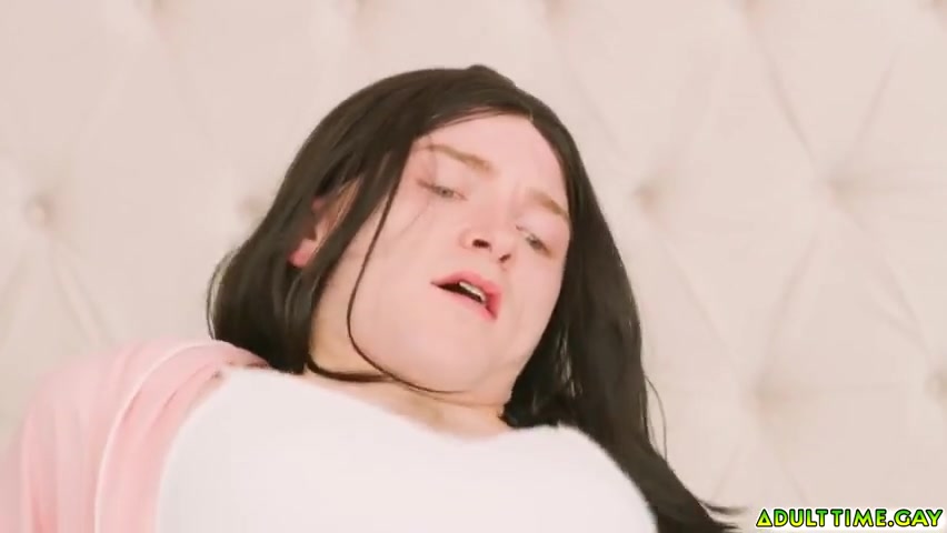 Zacc Andrews And Rodrigo Amor In Disguised As Whitney To Seduce
