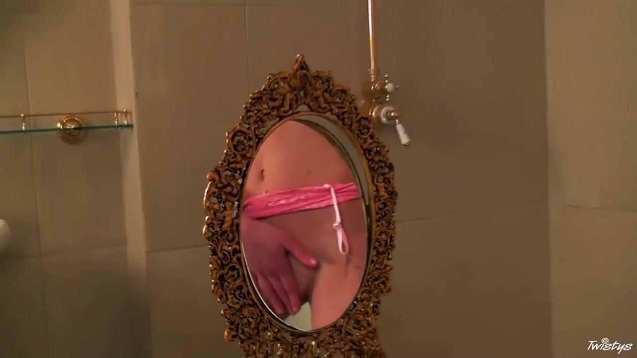Sexy teen 18+ Patricia Showing What She Got