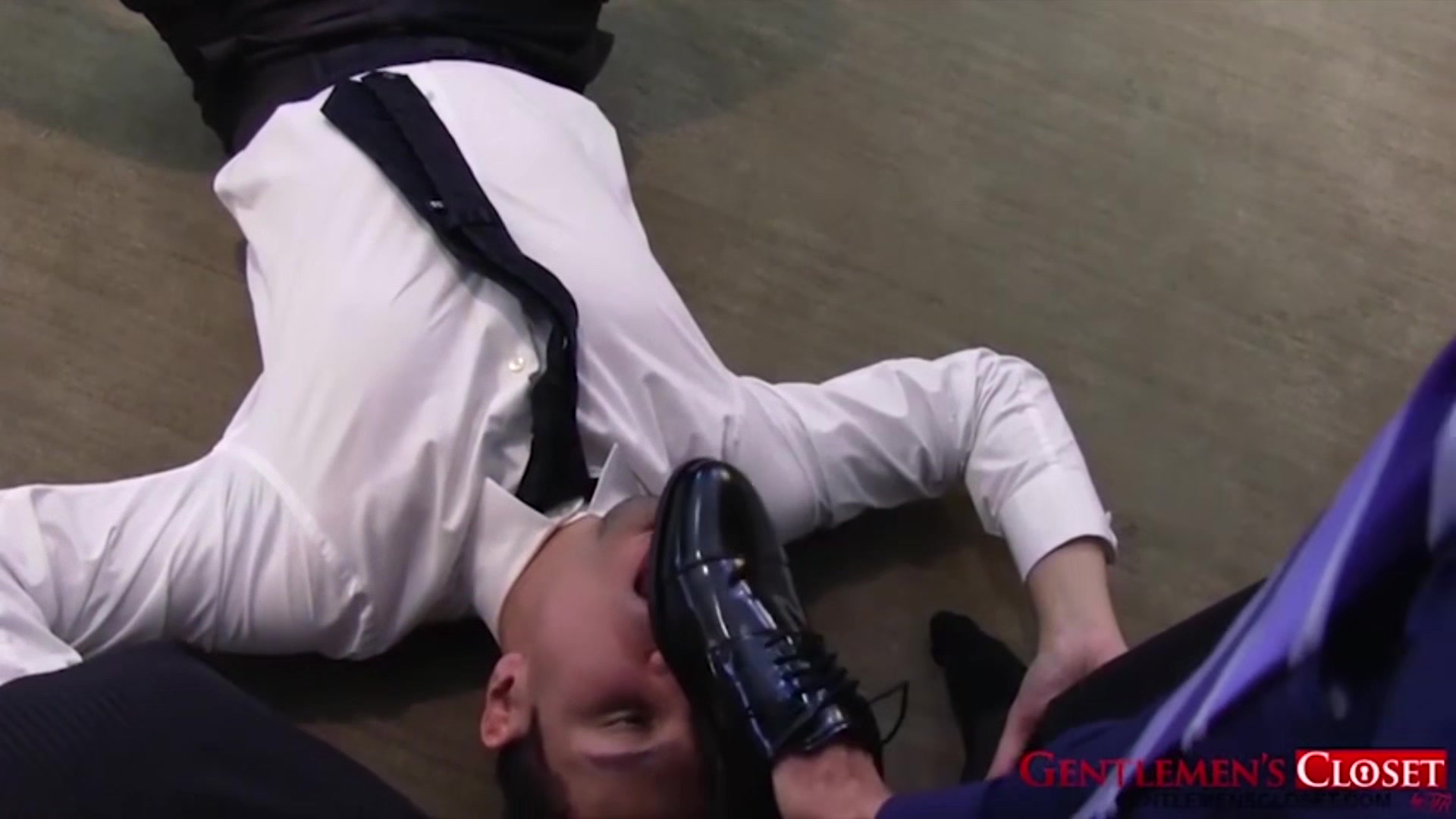 Fernando Reve Loves Pleasing And Worshipping His Boss Don