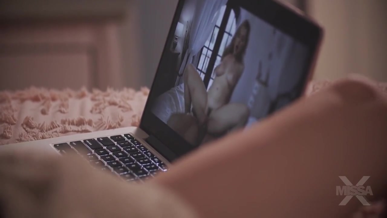 Missa X And Anya Olsen In Watching Porn With 7 Min