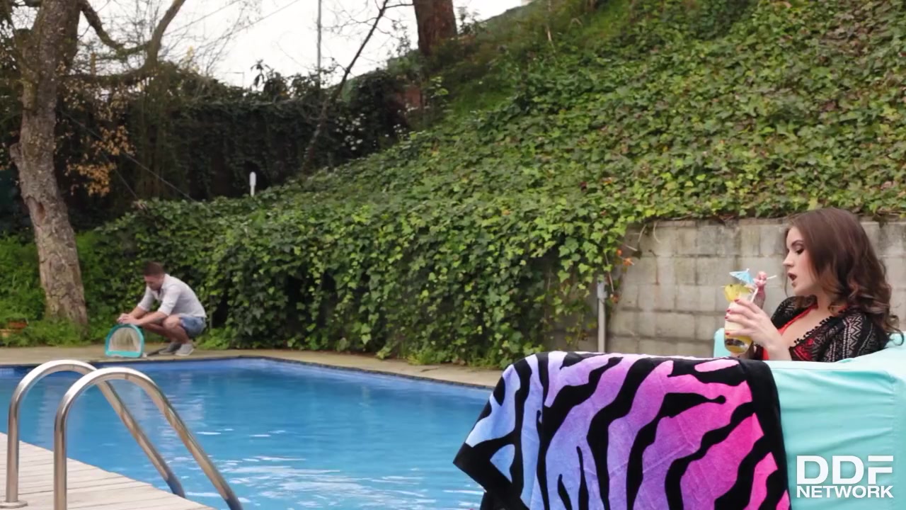 Evelina Darling - Bangs The Hot Pool Boys Hard Cock Until She Gets Of Cum