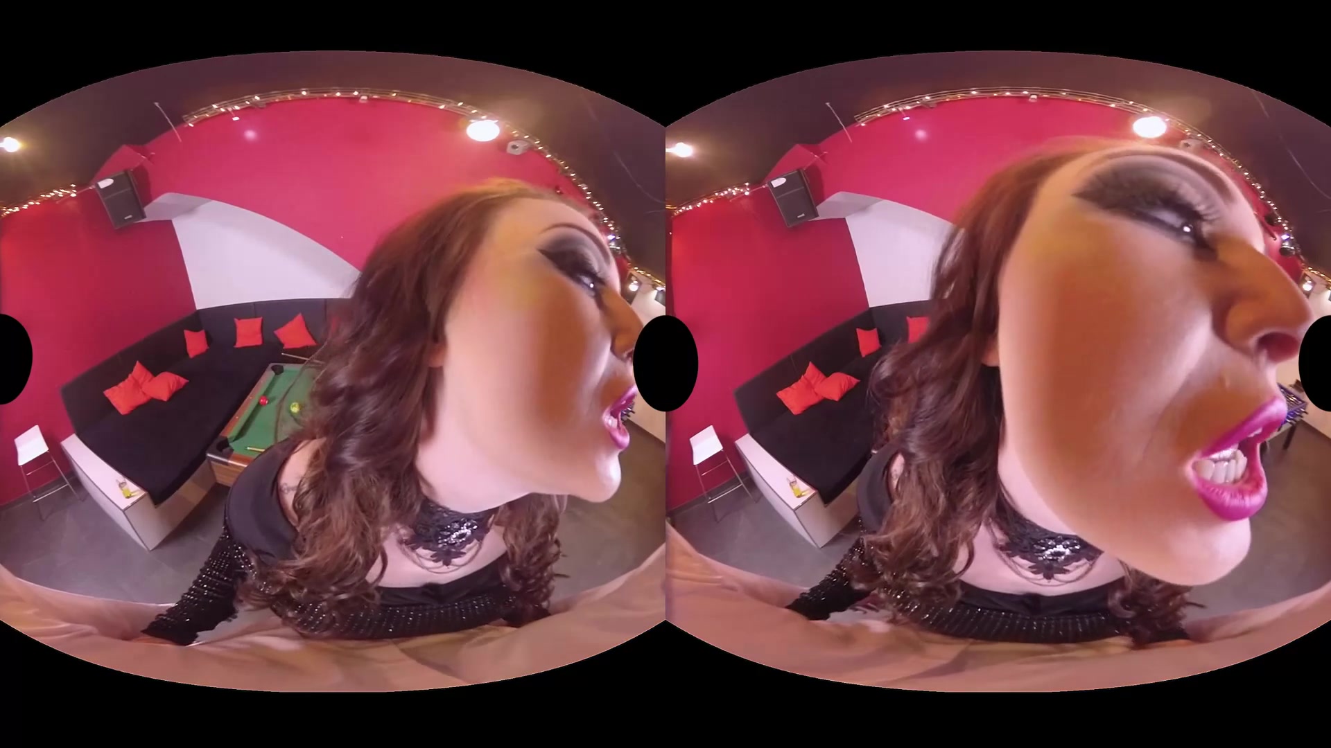 Harmony Reigns Potro de Bilbao in Gothic Girl - VirtualRealPorn