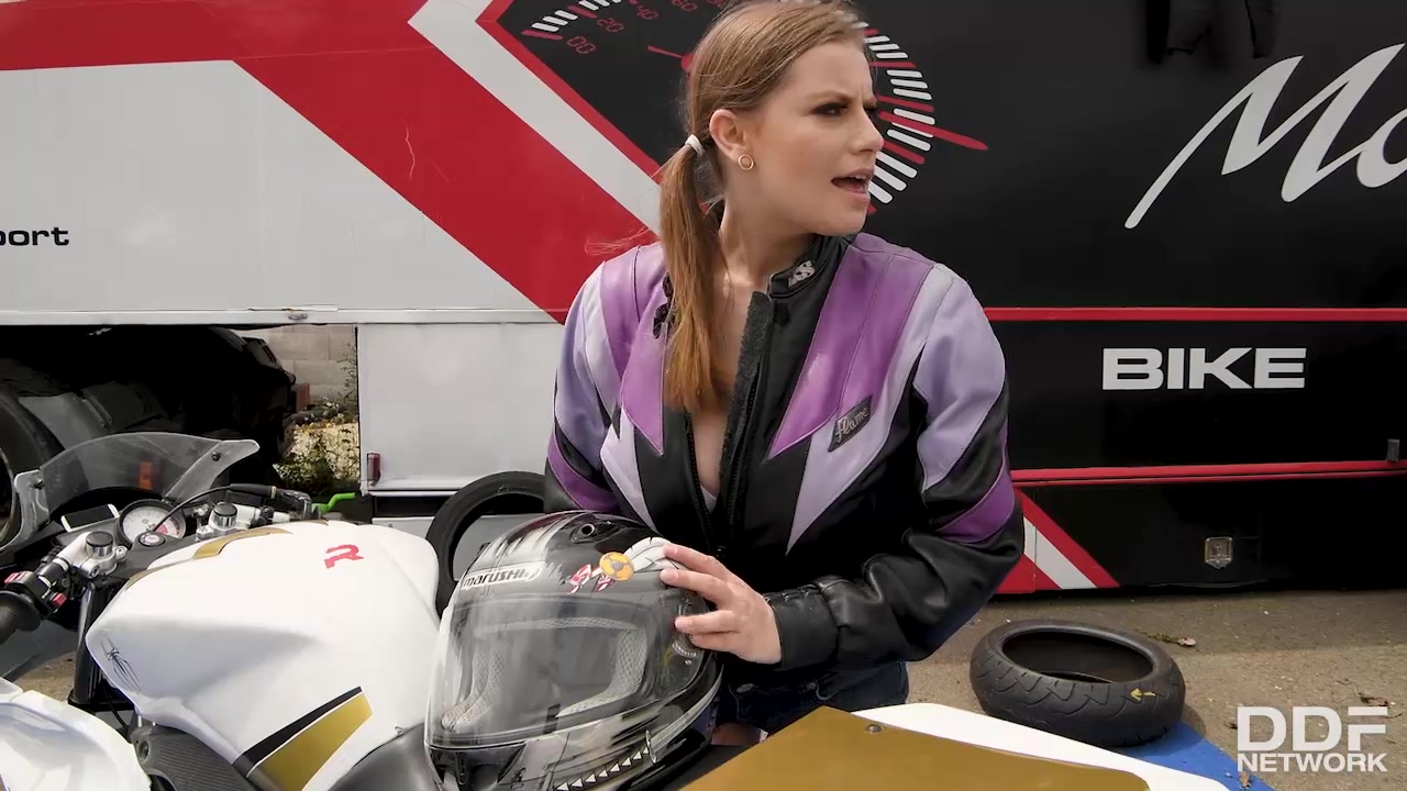 Handling the Bike Boy - PornWorld