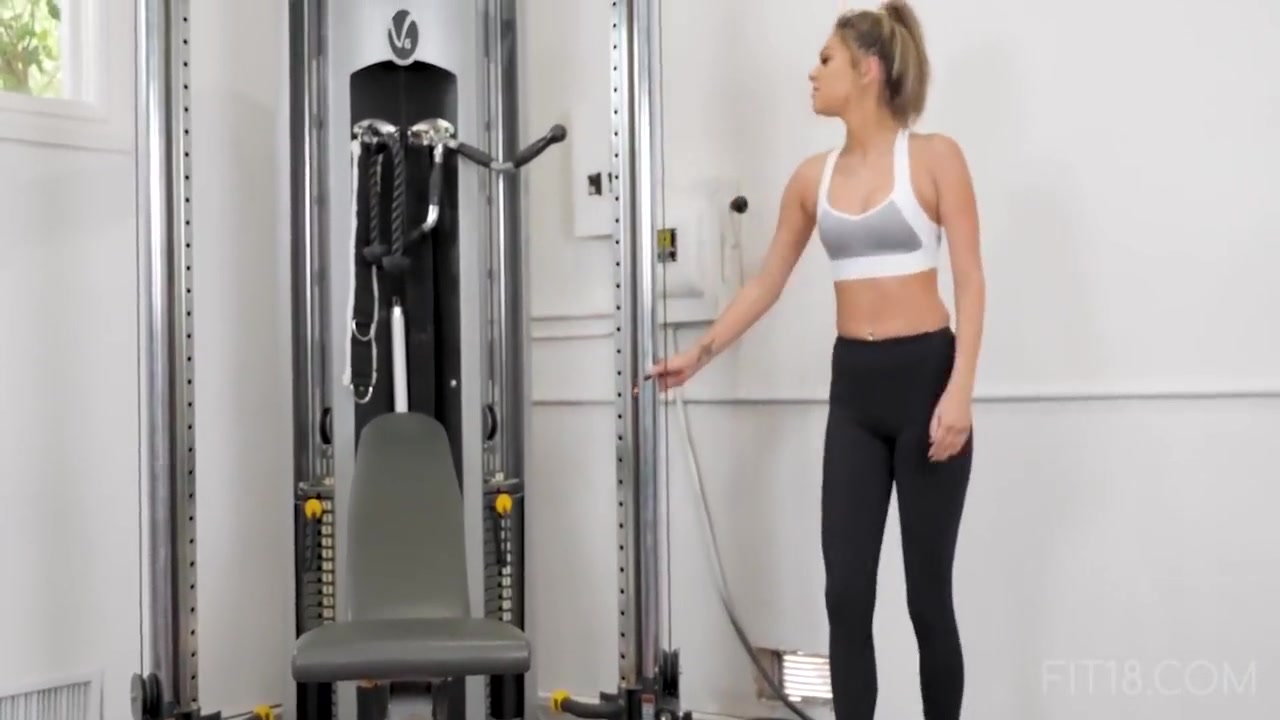 Athena Faris - Amateur teen 18+ Gets Creampie In The Gym