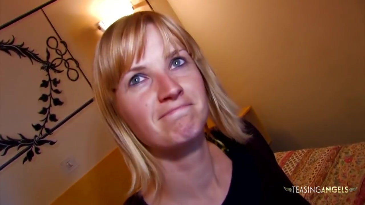 The Guy Picked The Blonde In The Park And Took Her Home For Anal Sex